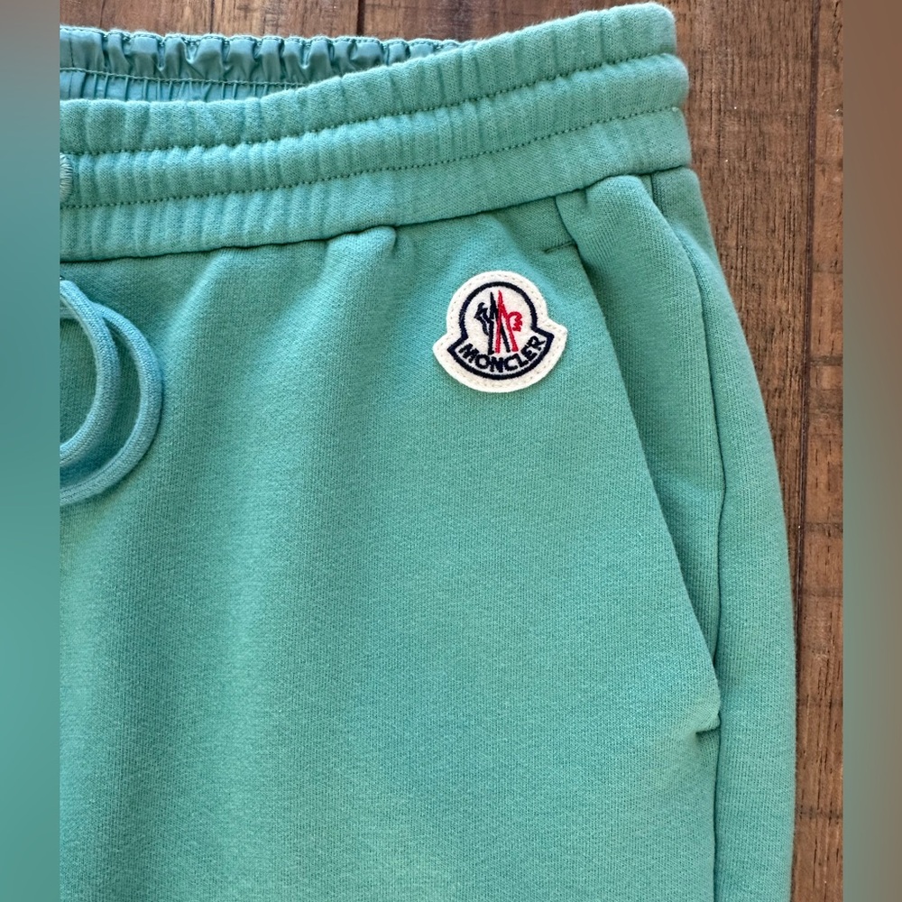 MONCLER Cotton-blend Jersey Sweatpants In Green - size Small
Never worn - Picture 3 of 4